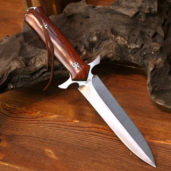 Strike dagger3