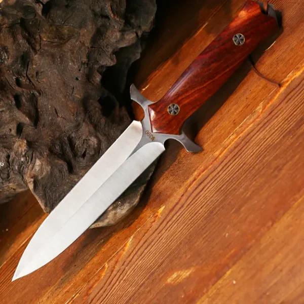 Strike dagger5